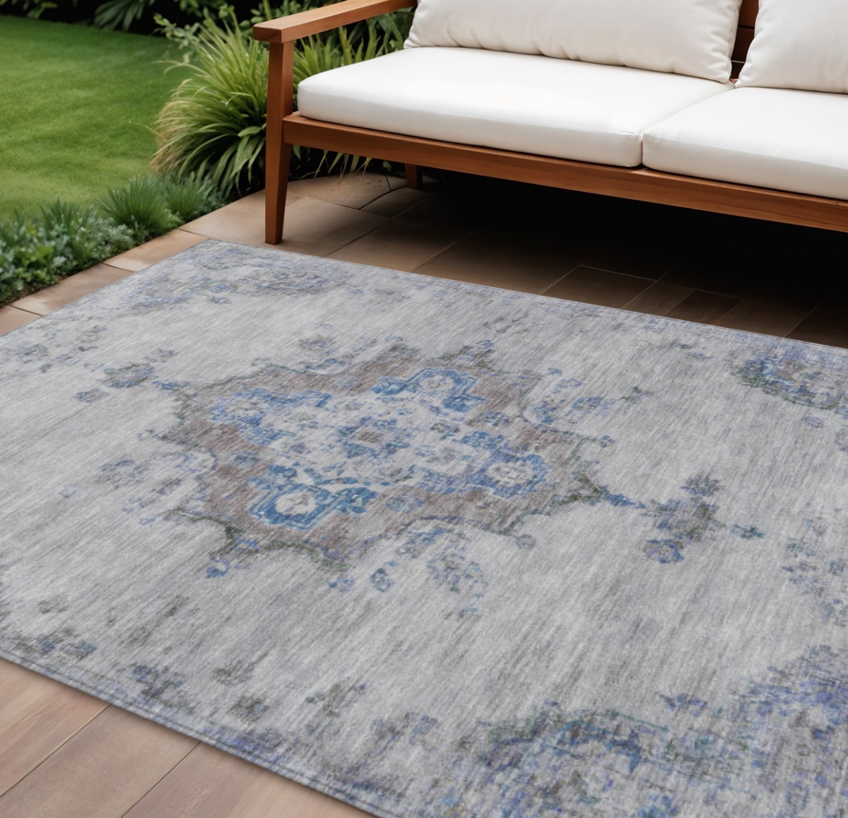 659225 8 x 10 ft. Silver & Blue Medallion Washable Traditional Indoor & Outdoor Rectangle Area Rug