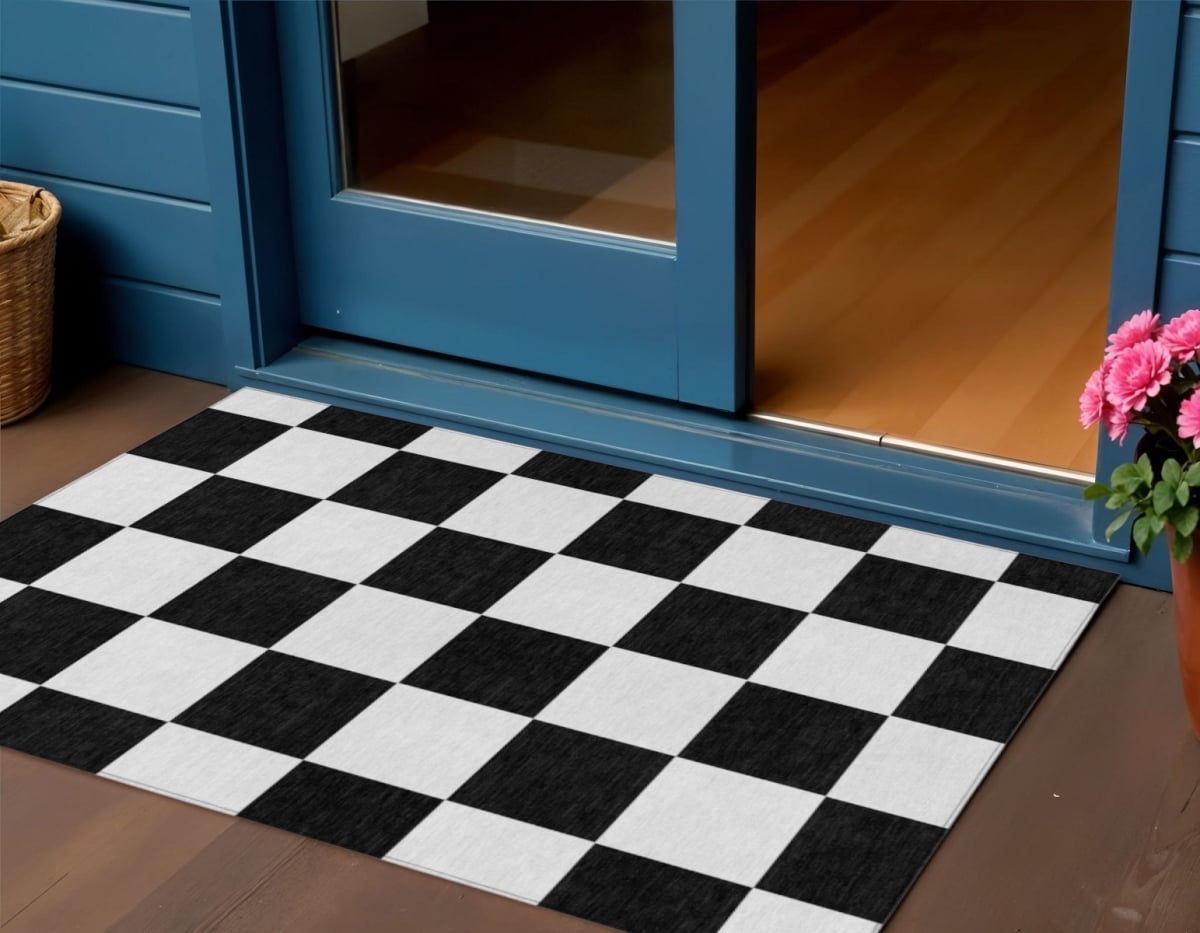 660661 3 x 5 ft. Black & White Geometric Washable Transitional Indoor & Outdoor Rectangle Area Rug