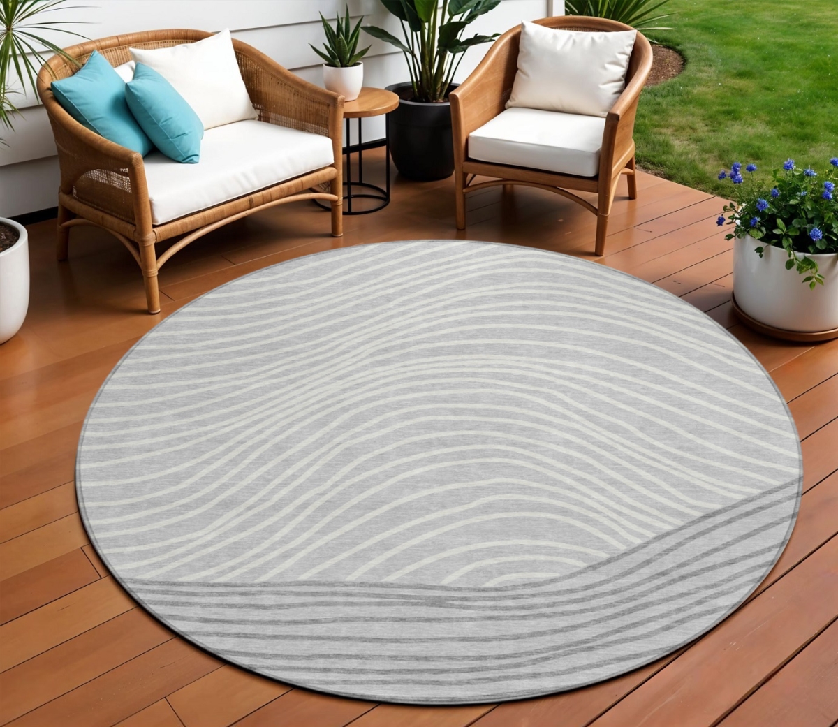 660957 8 ft. Gray & Ivory Striped Washable Transitional Indoor & Outdoor Round Area Rug
