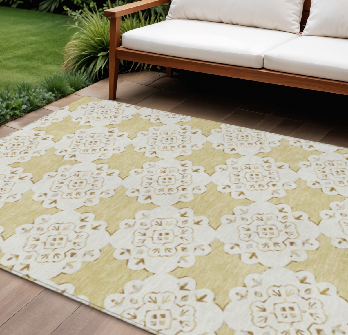 661074 10 x 14 ft. Wheat & Ivory Quatrefoil Washable Transitional Indoor & Outdoor Rectangle Area Rug