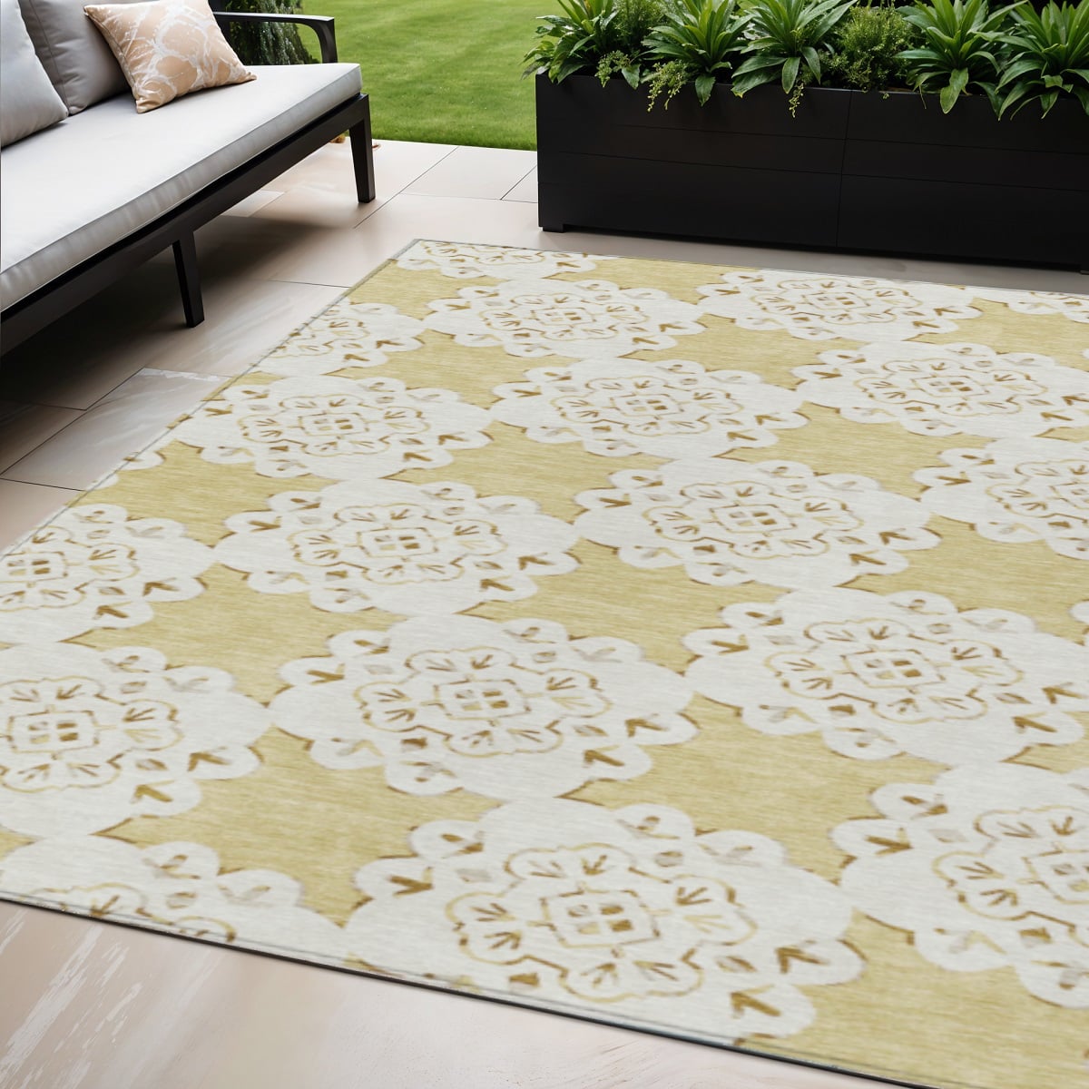 661070 5 x 8 ft. Wheat & Ivory Quatrefoil Washable Transitional Indoor & Outdoor Rectangle Area Rug