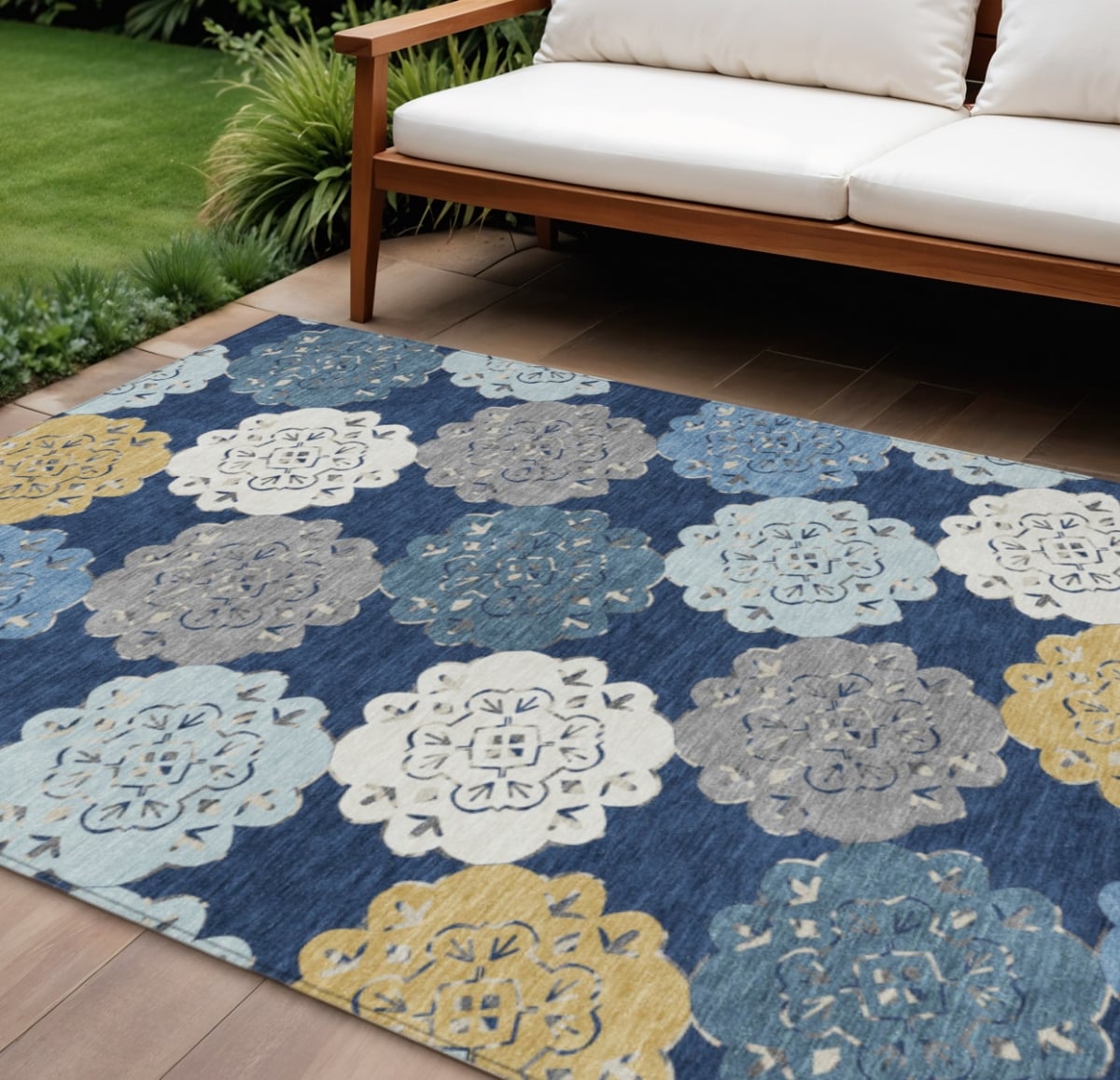 661096 8 x 10 ft. Navy Blue, Ivory & Gold Quatrefoil Washable Transitional Indoor & Outdoor Rectangle Area Rug