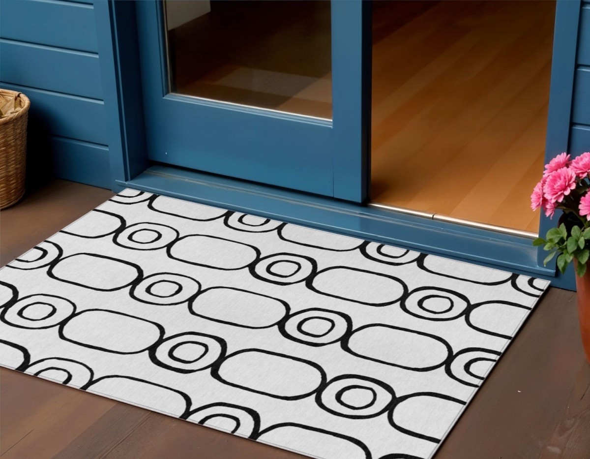 660649 3 x 5 ft. White & Black Geometric Washable Transitional Indoor & Outdoor Rectangle Area Rug