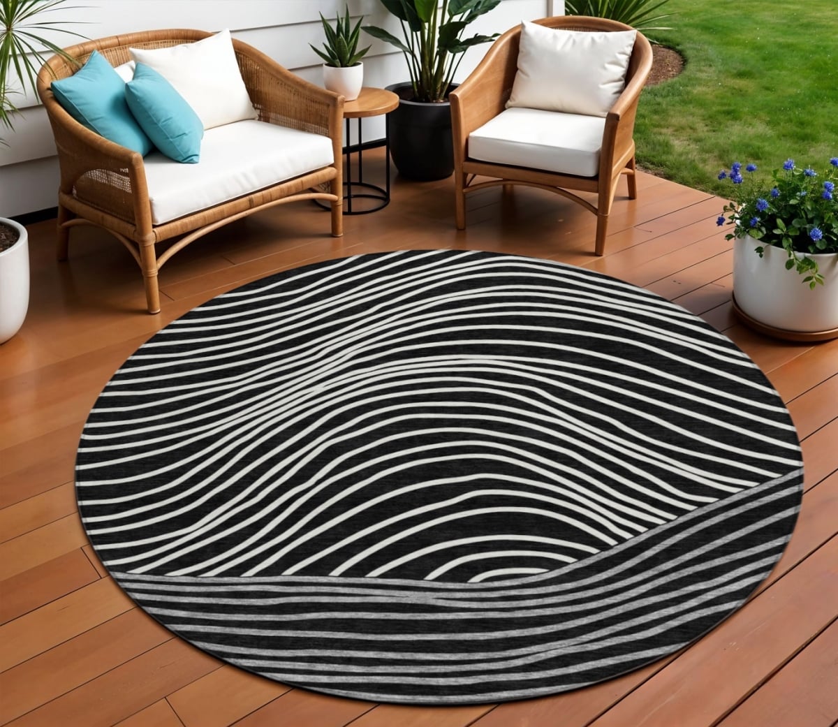660945 8 ft. Black, Ivory & Gray Striped Washable Transitional Indoor & Outdoor Round Area Rug