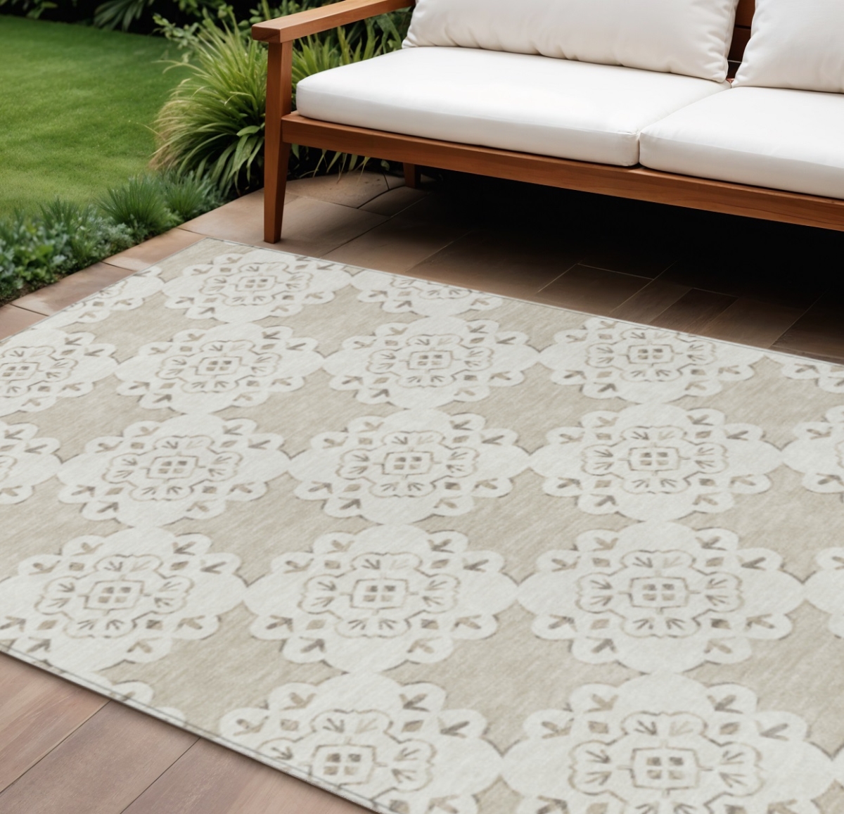 661032 10 x 14 ft. Beige & Ivory Quatrefoil Washable Transitional Indoor & Outdoor Rectangle Area Rug