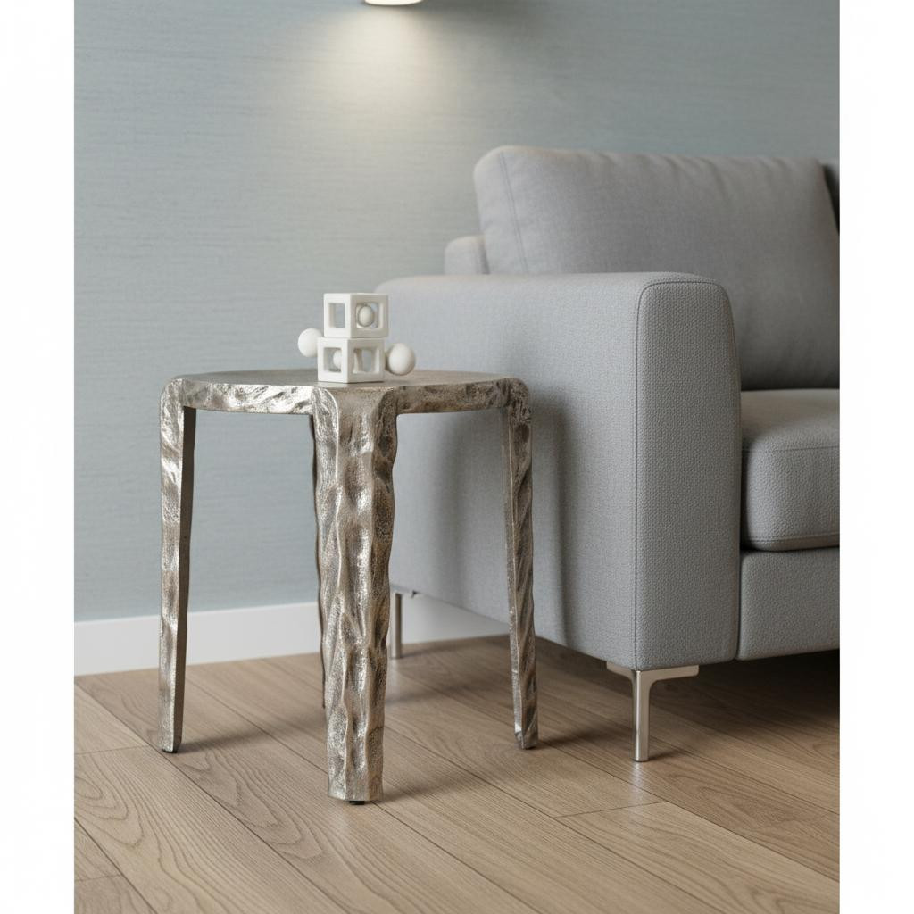 605385 20 in. Silver Iron & Metal Tray Table