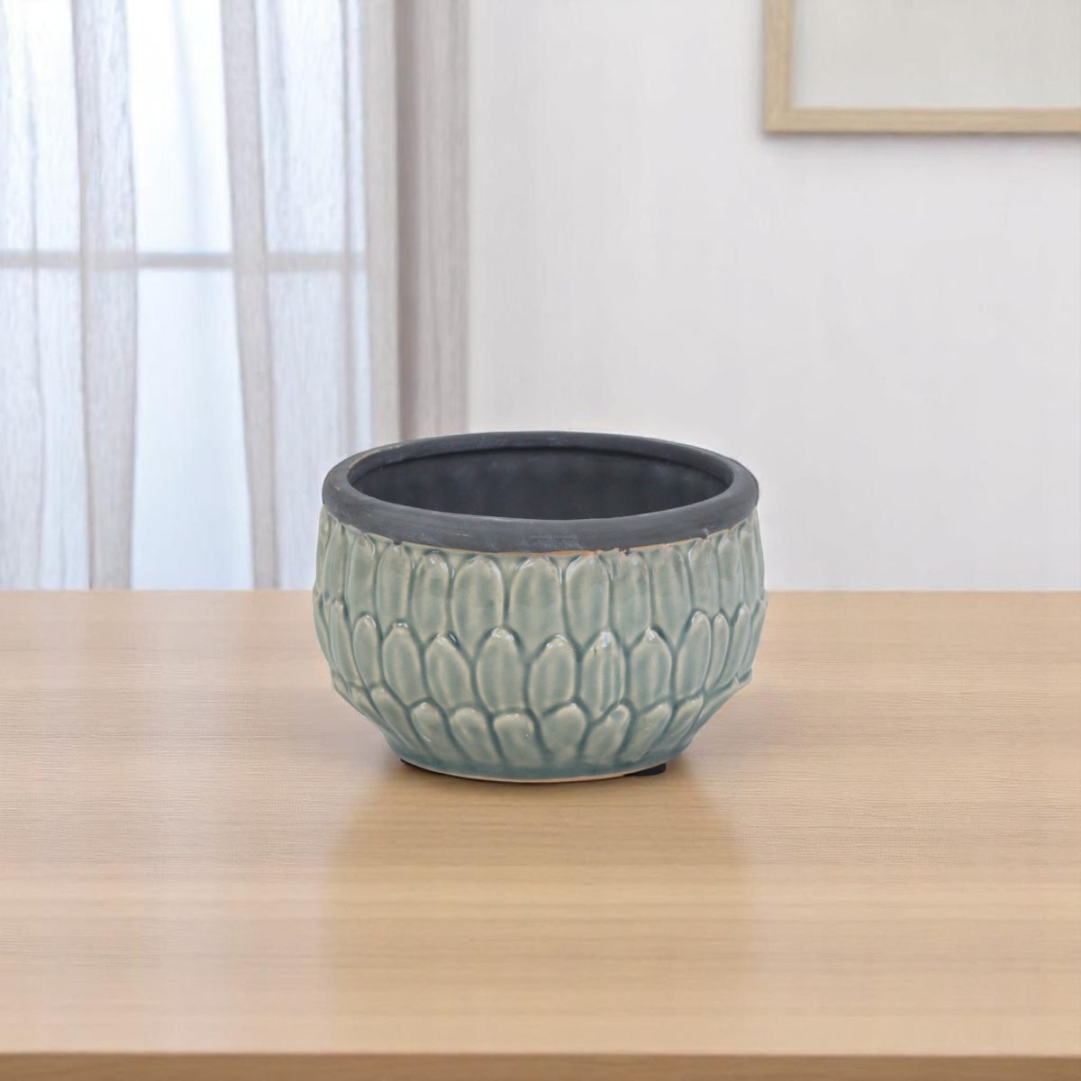 487383 37 oz Blue Ceramic Round Distressed Pot Planter