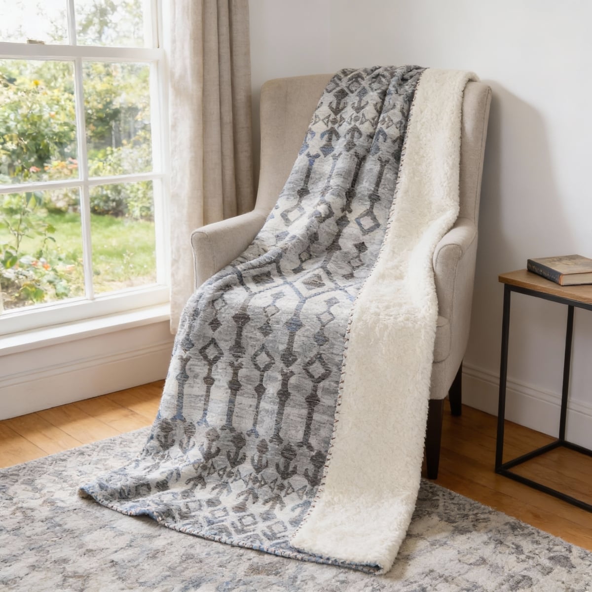 712375 50 x 70 in. Charcoal & Gray Geometric Microfiber Plush Throw Blanket