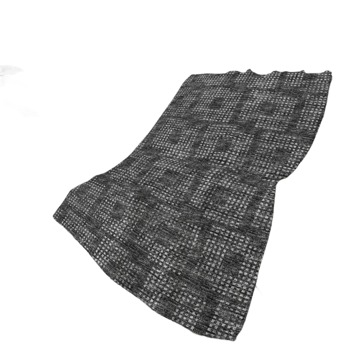 699016 50 x 70 in. Black & Silver Geometric Polyester Woven Plush Throw Blanket
