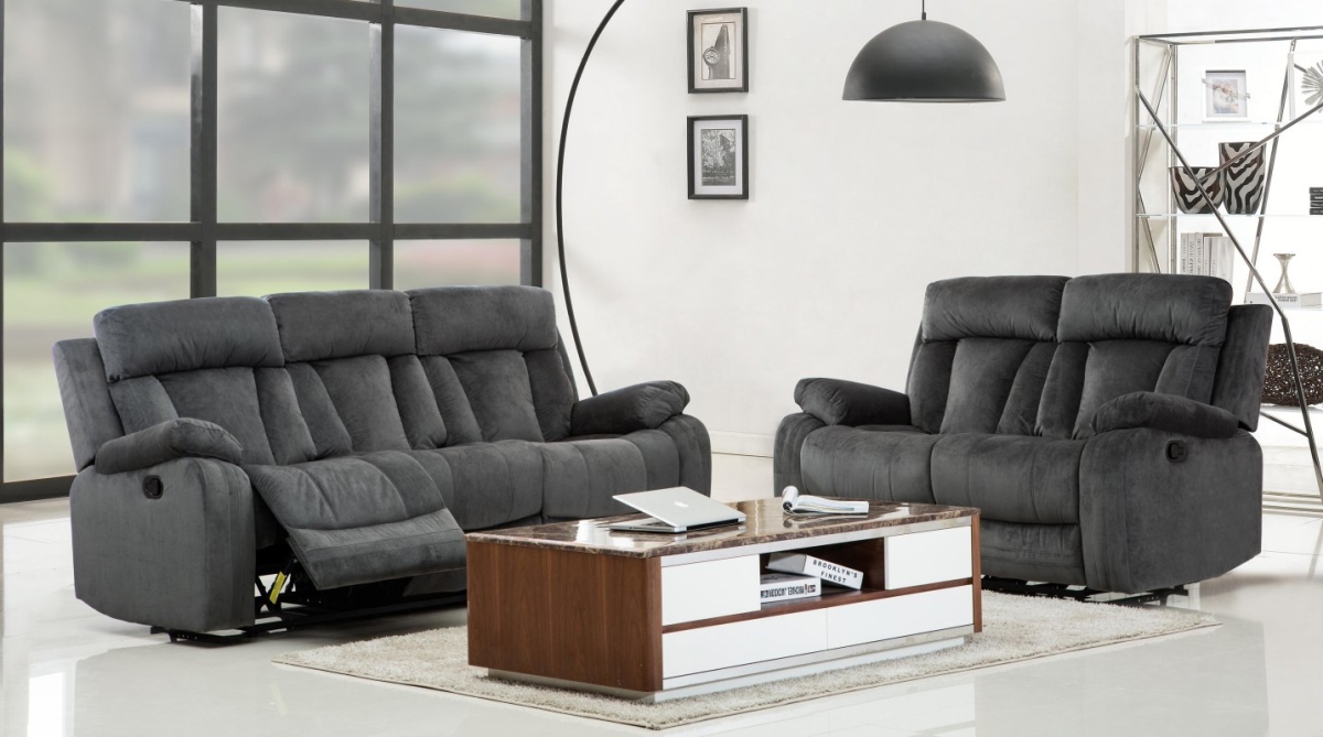 343894 68 x 38 x 32-40 in. Modern Gray Leather Sofa & Loveseat