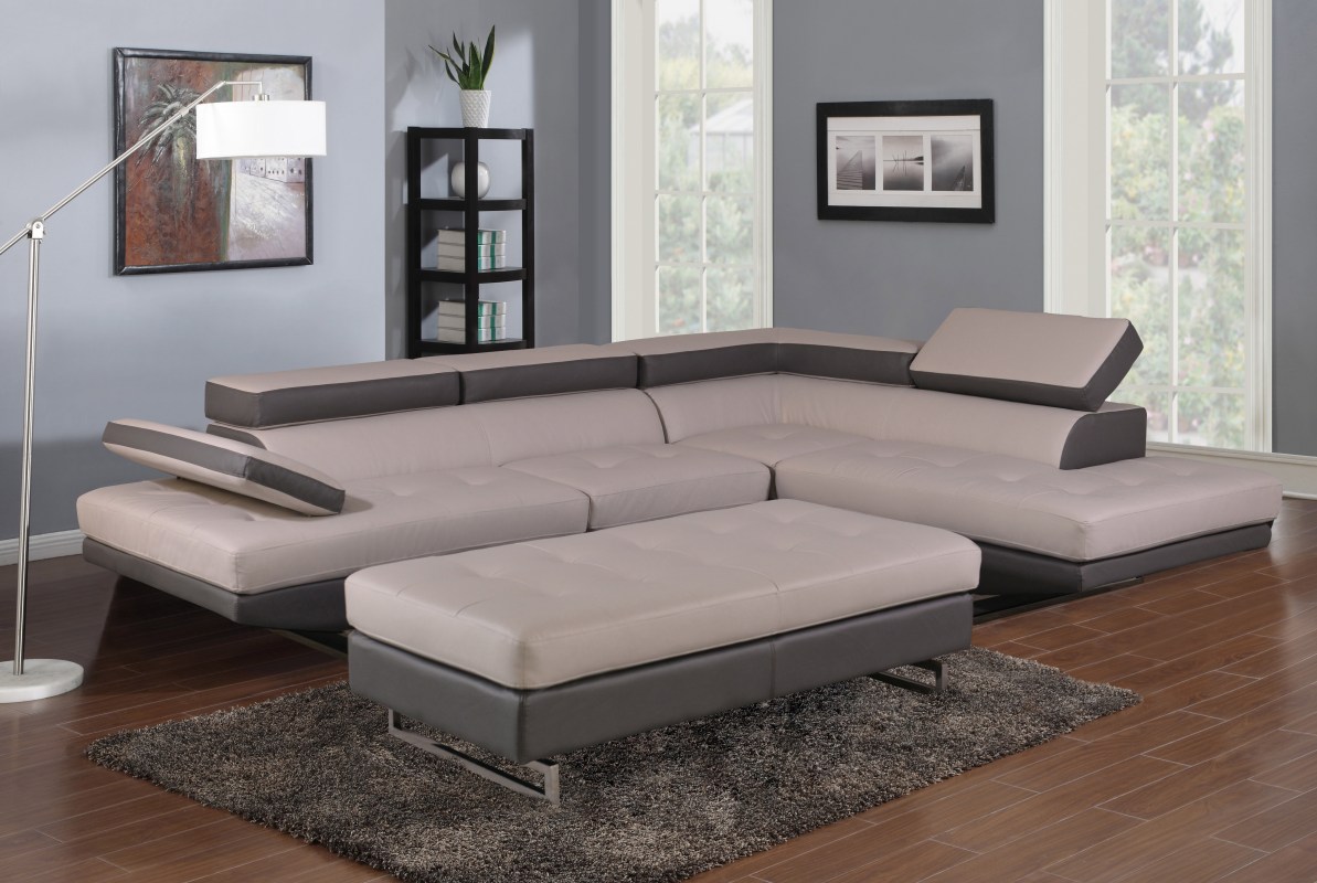 Two-Tone Right Arm Facing Sectional - 124 x 94 x 36 in.