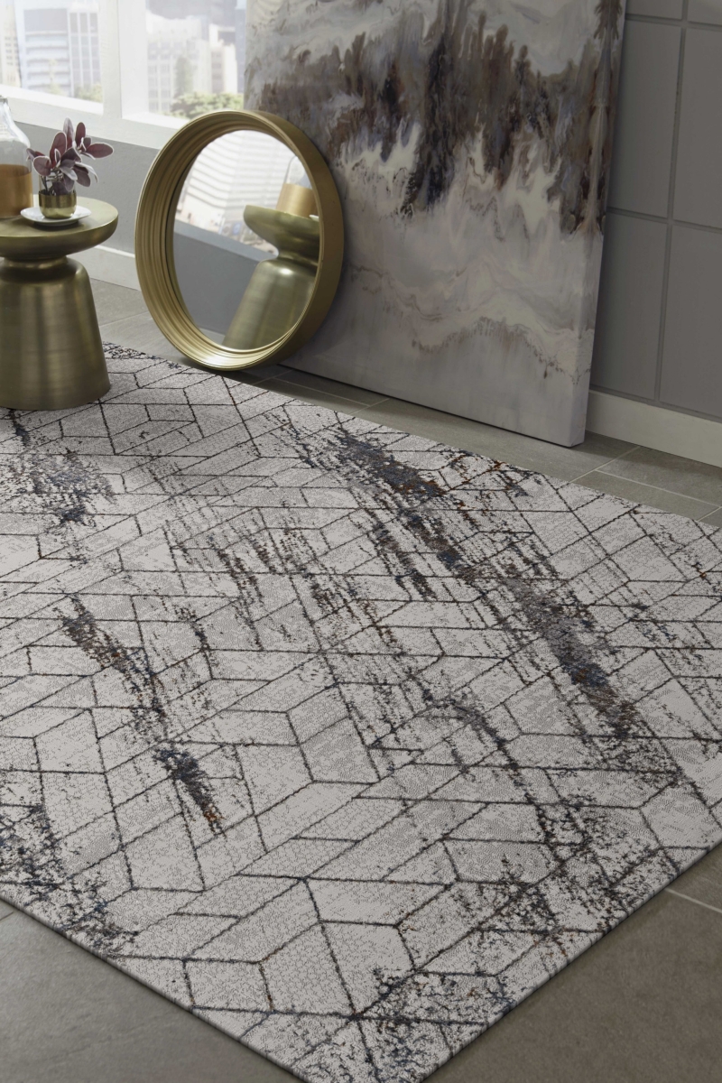 374786 118 x 158 in. Ivory Polyester Rug