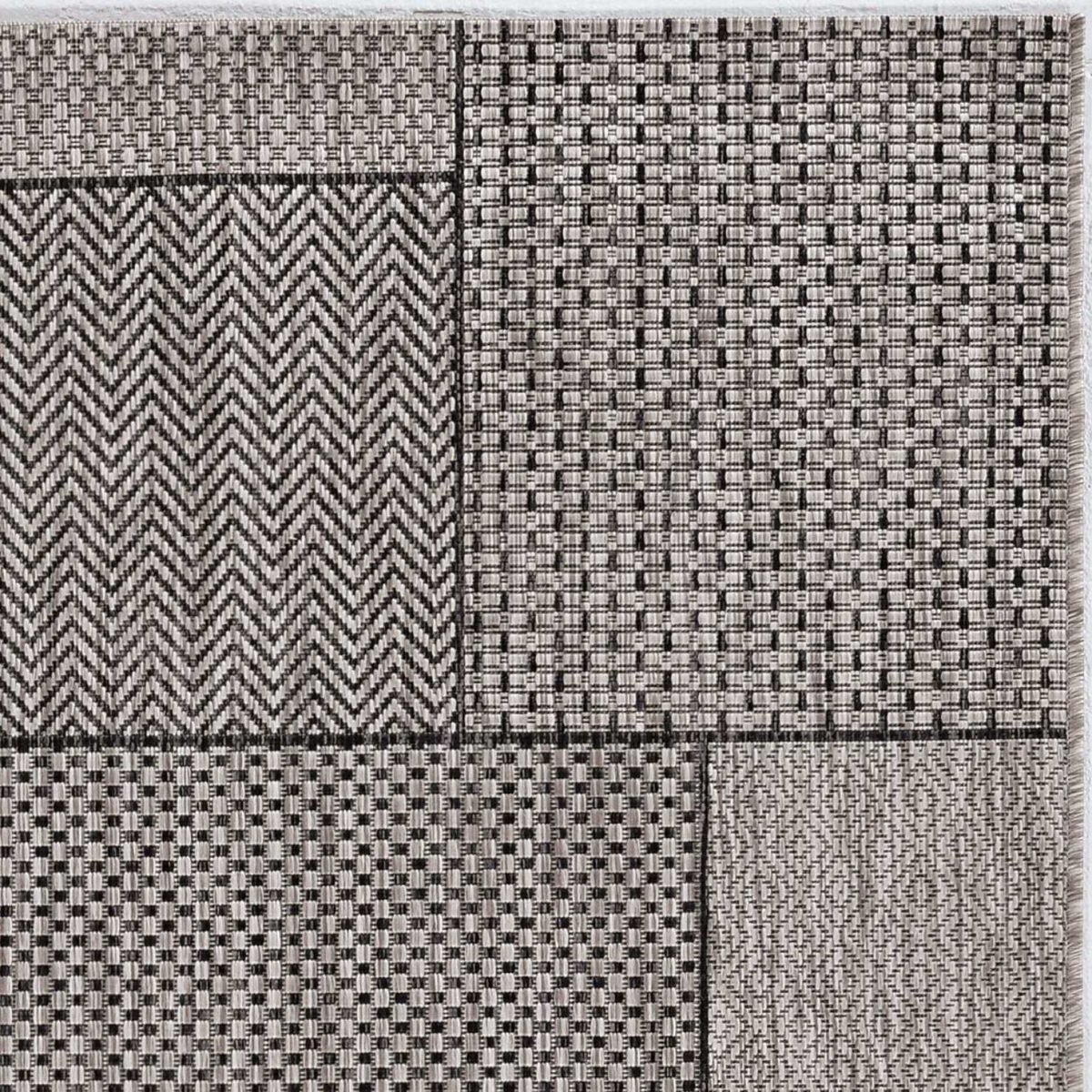 39 x 59 in. Grey Polypropylene Rug