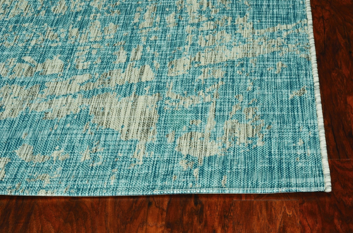 47 x 31 in. Teal Polypropylene Rug