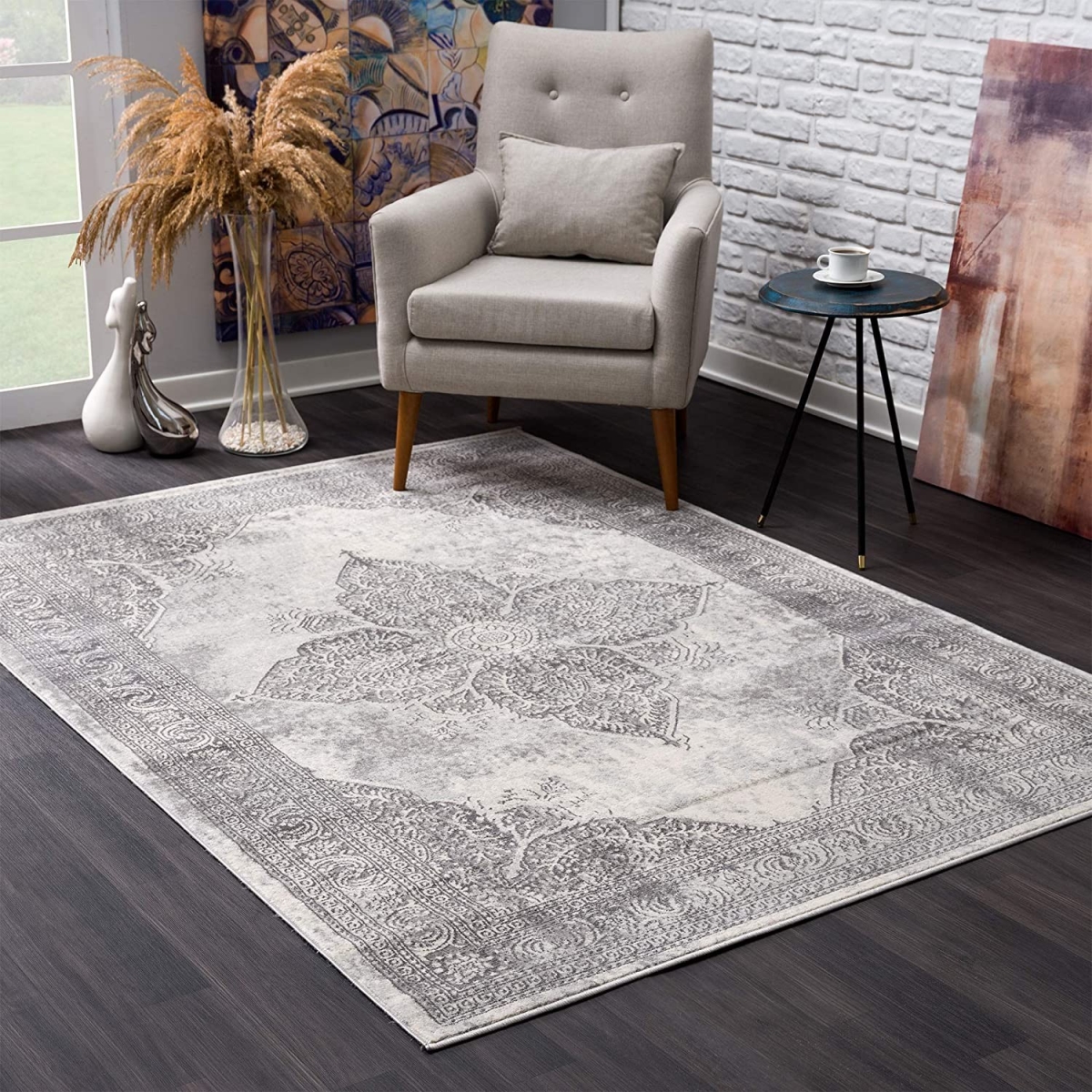 390083 2 x 6 ft. Distressed Medallion Rectangle Rug, Gray