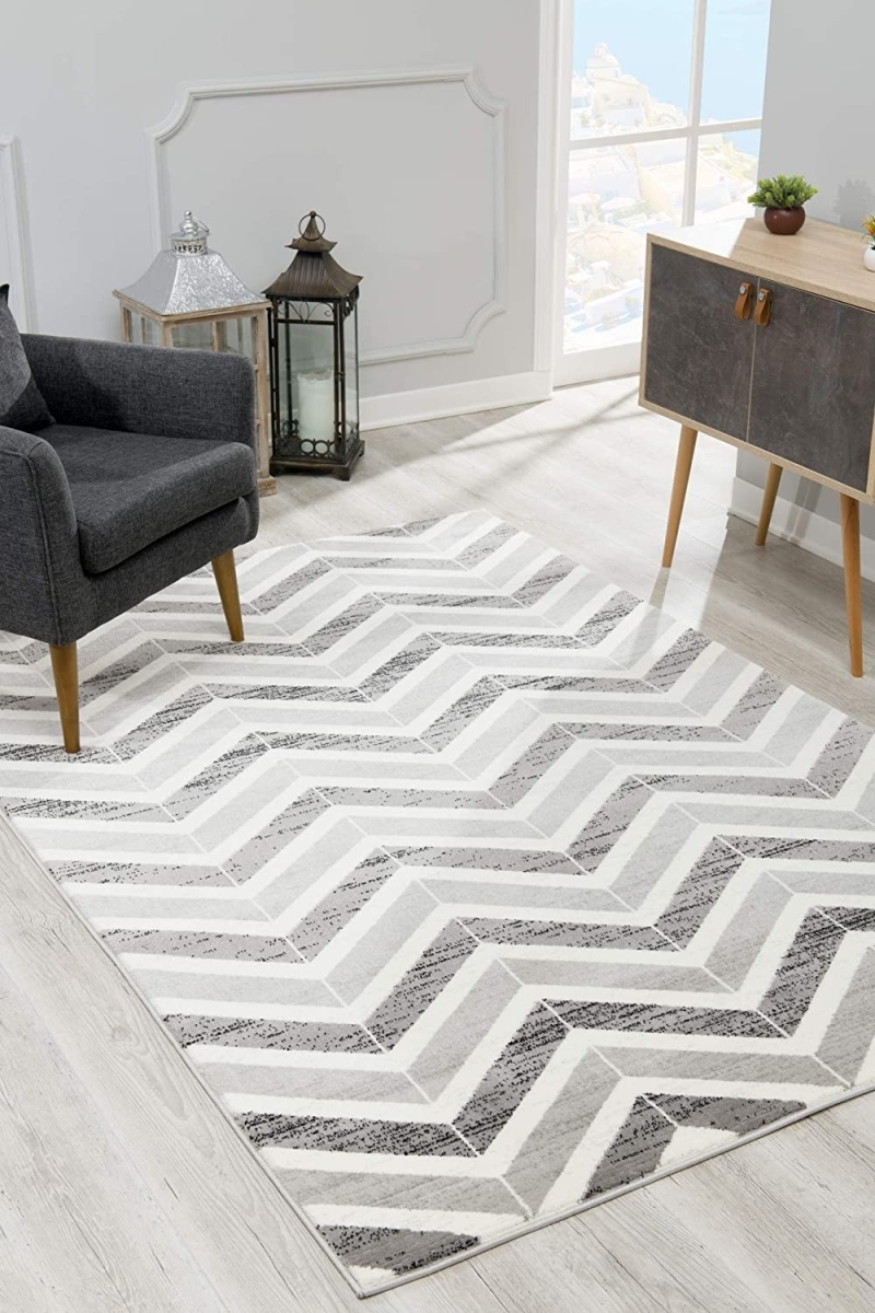 394036 7 x 9 ft. Gray Distressed Chevron Area Rug