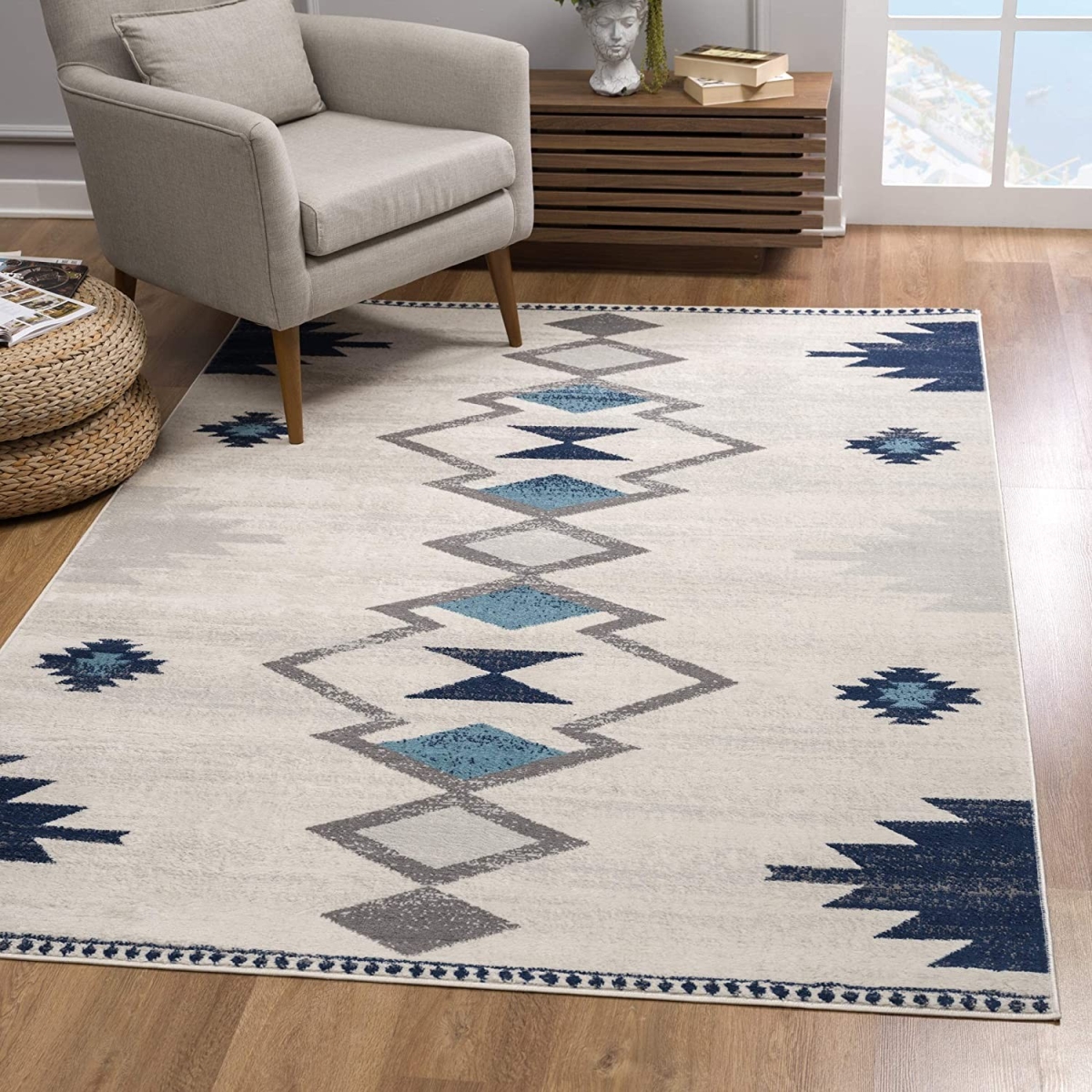 392947 2 x 5 ft. Tribal Pattern Rectangle Rug, Navy & Ivory