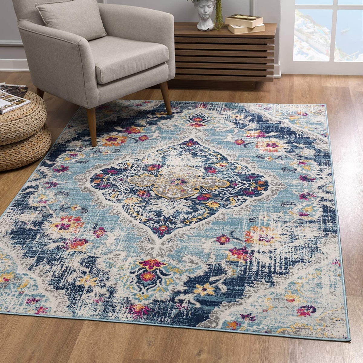 392982 2 x 5 ft. Distressed Medallion Rectangle Rug, Blue