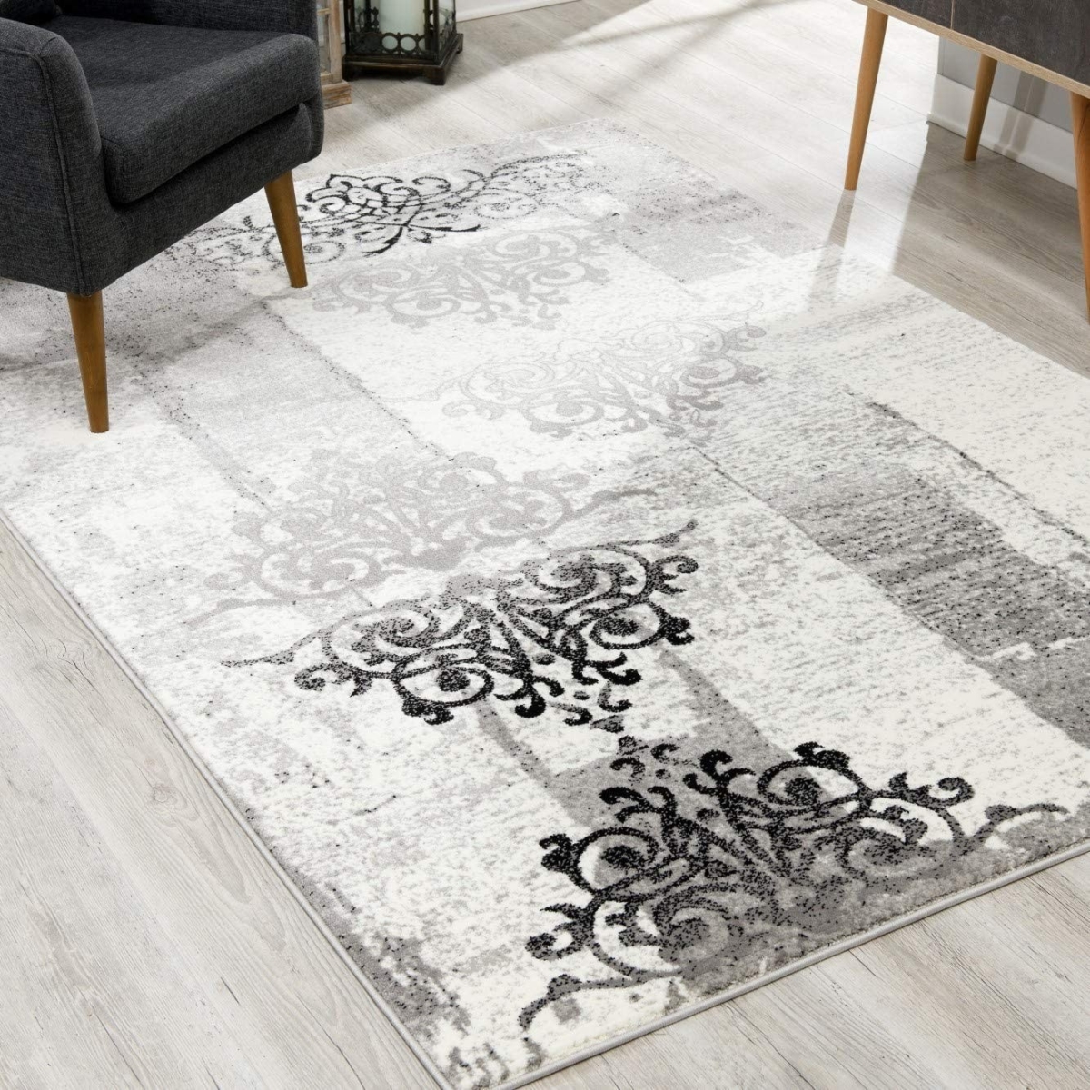393899 4 x 6 ft. Gray Faded Filigree Pattern Area Rug