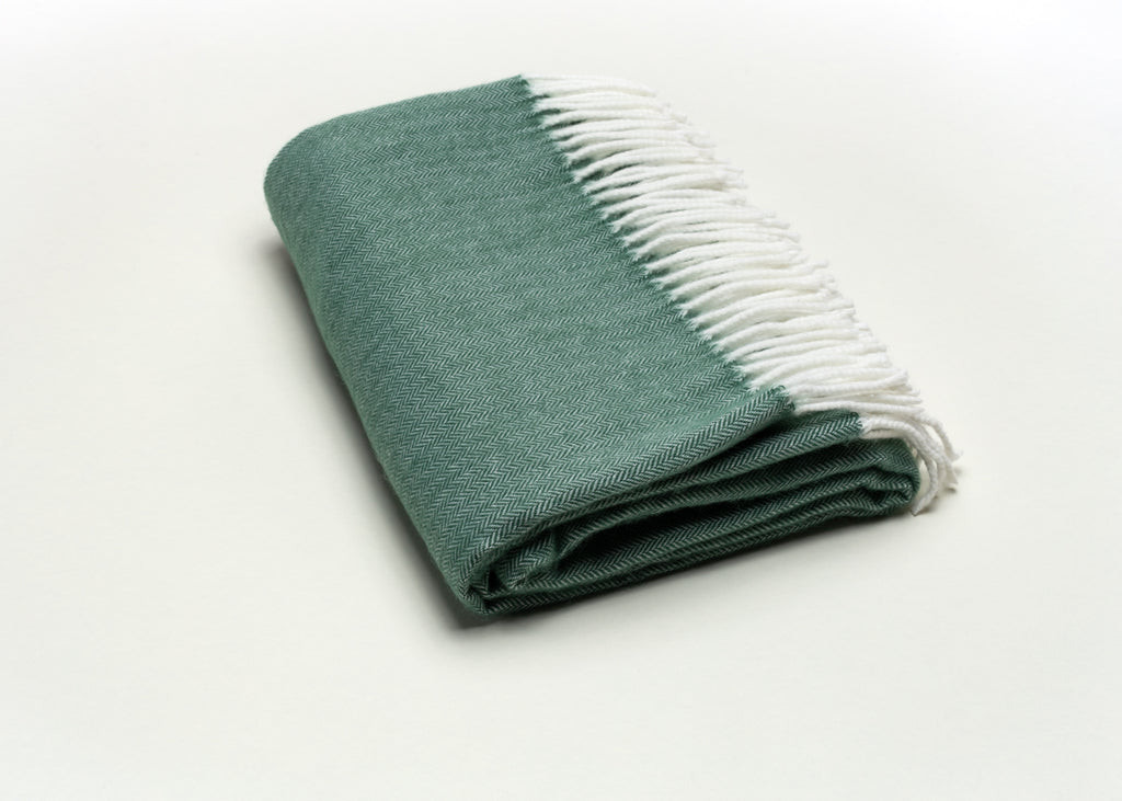475726 Moss Green Soft Acrylic Herringbone Throw Blanket