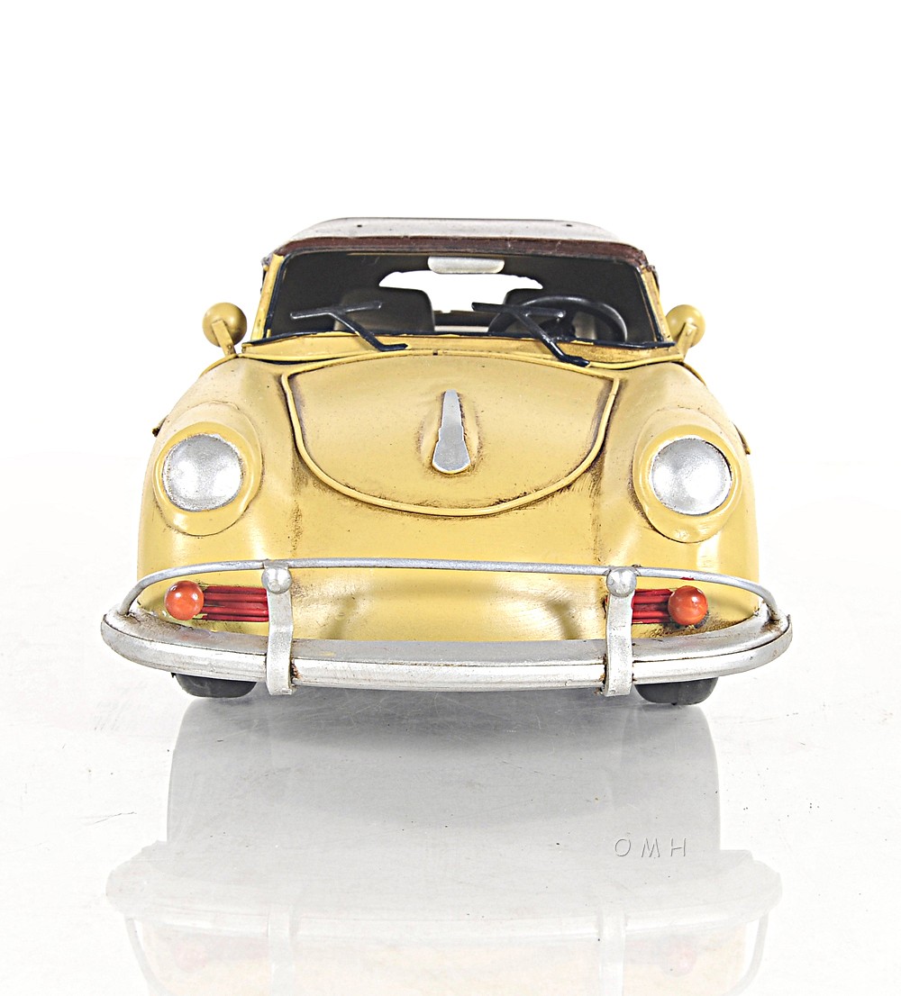 401137 C1963 Aston Martin DB5 Sculpture