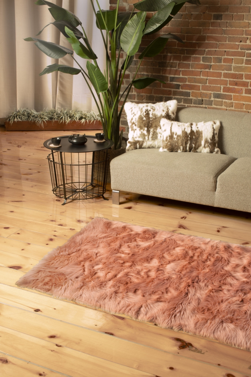 476671 3 x 5 ft. Faux Fur Non Skid Rectangle Area Rug, Dusty Rose