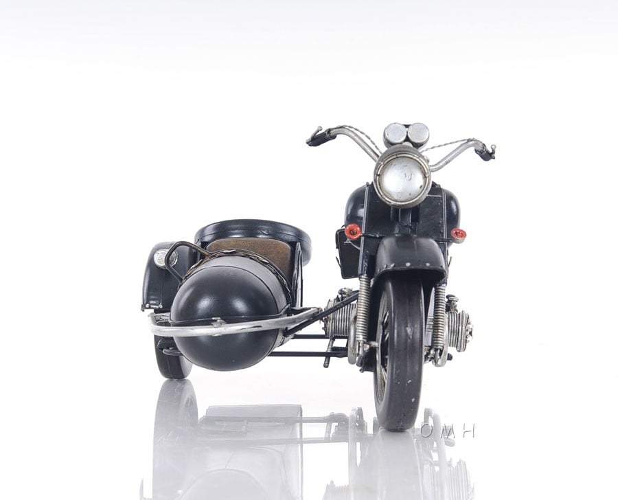 401121 8 x 7 x 11 in. Black Metal Hand Painted Decorative Motorcycle Sculpture