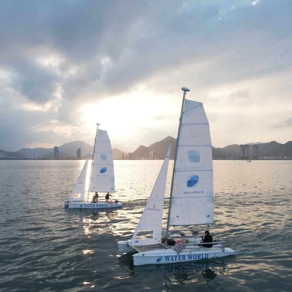 KA010 19 ft. Sailing Boat