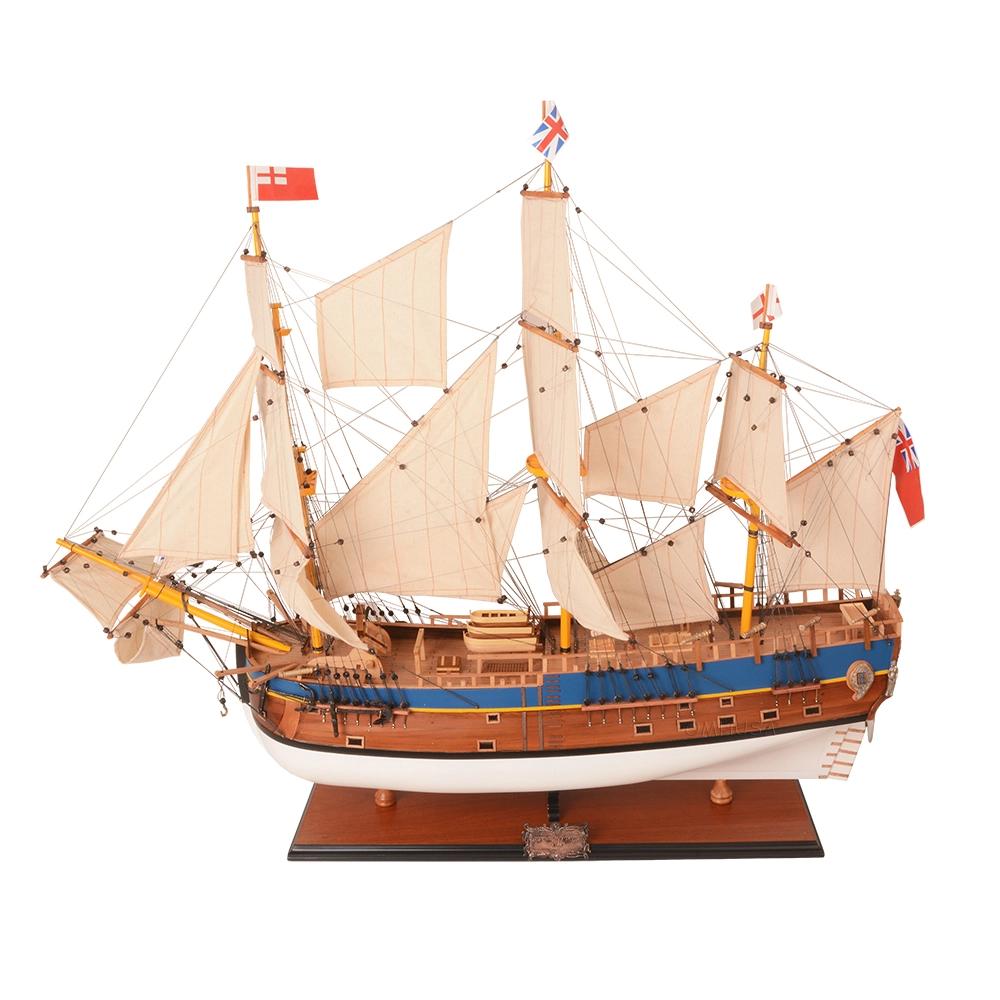 T372 HMS Endeavour Model Ship, White Painted