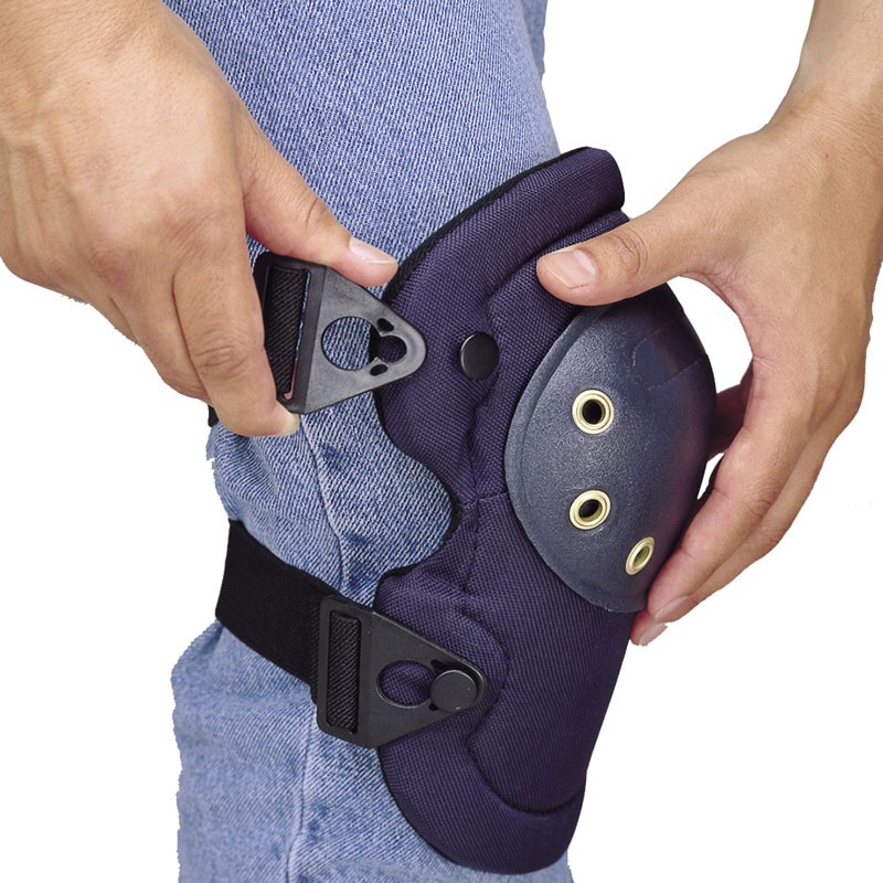 Picture of Allegro 037-7102-Q MaxKnee Knee Pad with QuickMax Buckle