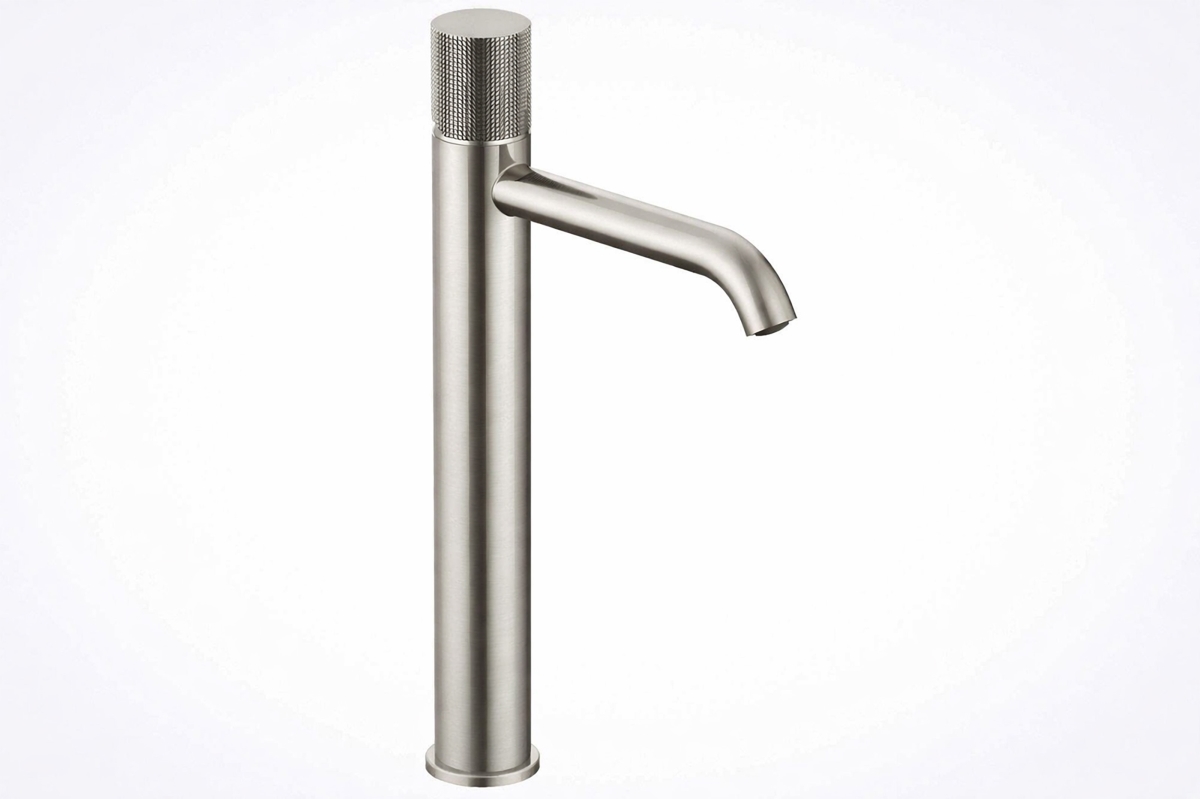19PW211LL Alessandra 1-Handle Single Hole Vessel Tall Bathroom Faucet
