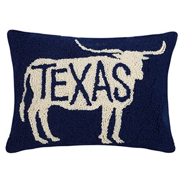 30JES826C16OB 12 x 16 in. Texas Longhorn Poly Fill Hook Throw Pillow, Multi Color