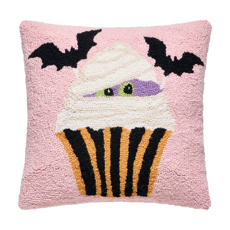 31AV1406C16SQ 16 x 16 in. Halloween Cupcake Poly Filled Decorative Throw Pillow