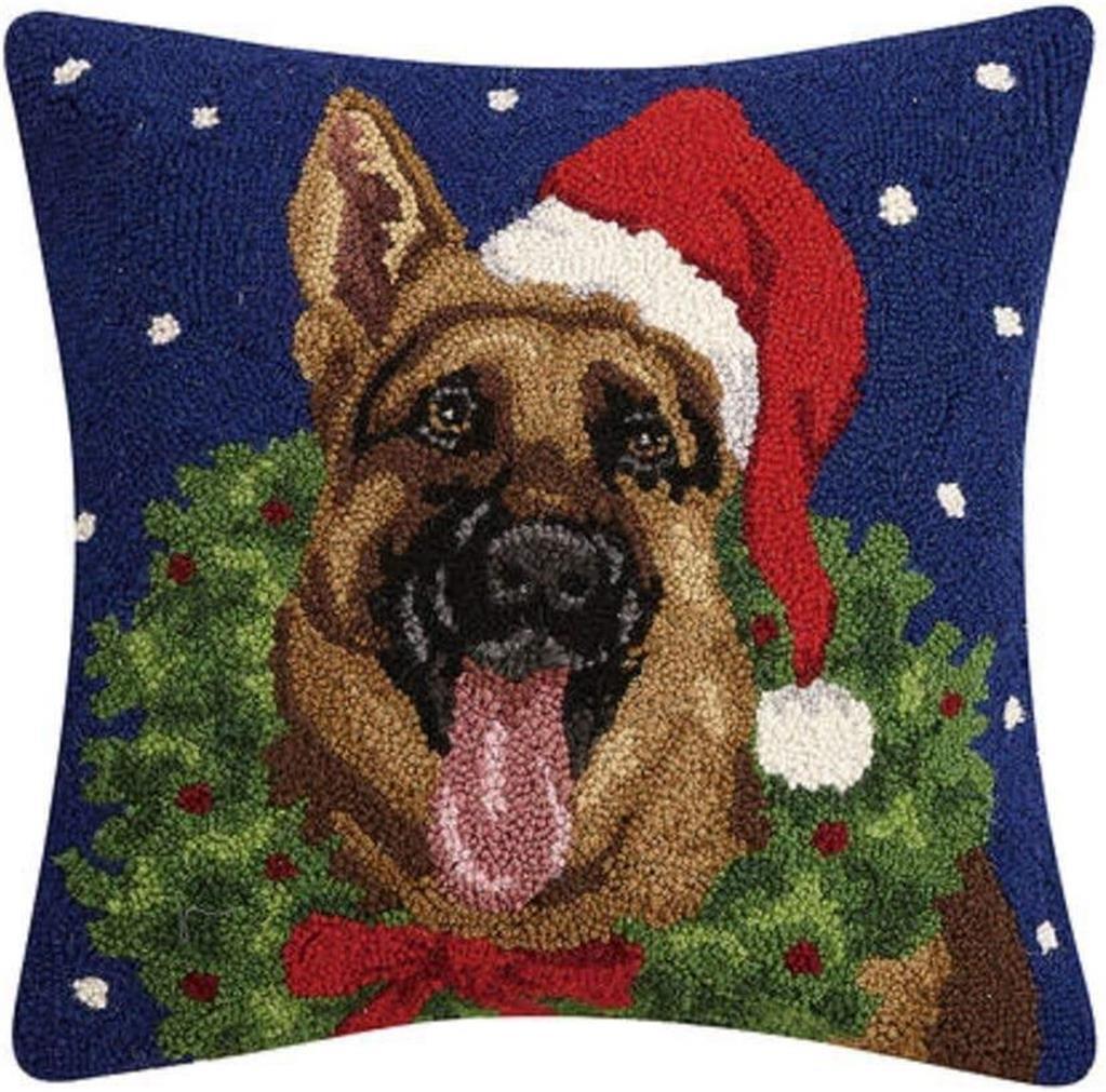 18 x 18 in. German Shepherd & Wreath Hook Poly-Filled Pillow