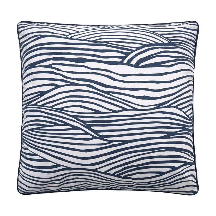 24KN381C20SQ 20 x 20 in. Waves Indoor & Outdoor Printed Poly Fill Hook Pillow, Multi Color