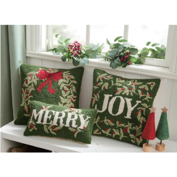 31AV164C16SQ 16 x 16 in. Kate Nelligan Holiday Wreath Poly Fill Hook Pillow, Multi Color