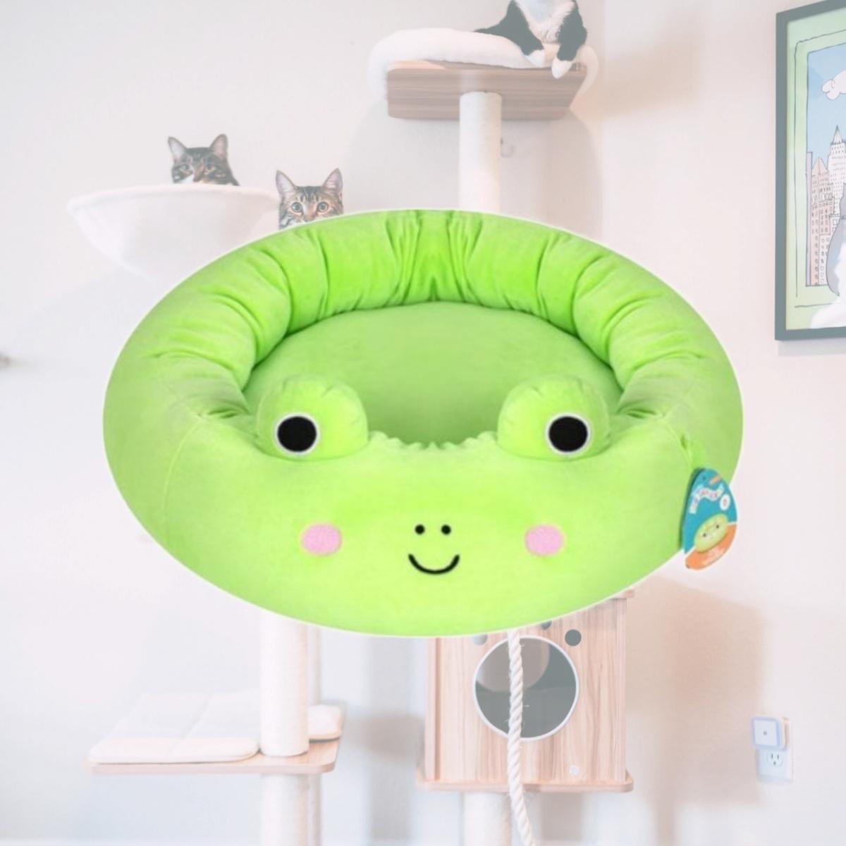 Picture of Jazwares 917104 24 in. Squishmallows Wendy the Frog Pet Bed&#44; Green