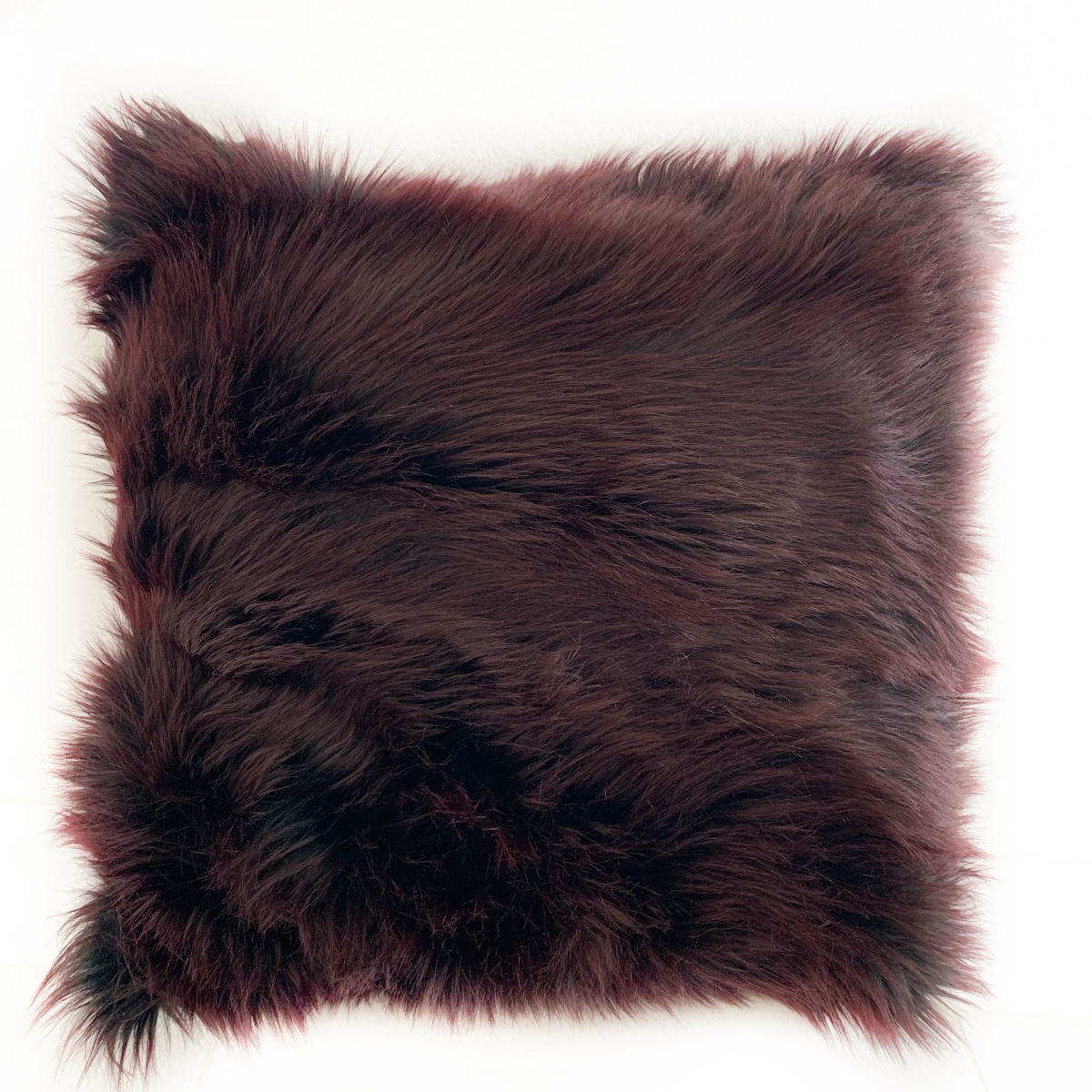 PBSF1520-P-2222-DP Purple Fancy Plush Animal Faux Fur Luxury Throw Pillow - 22 x 22 in.