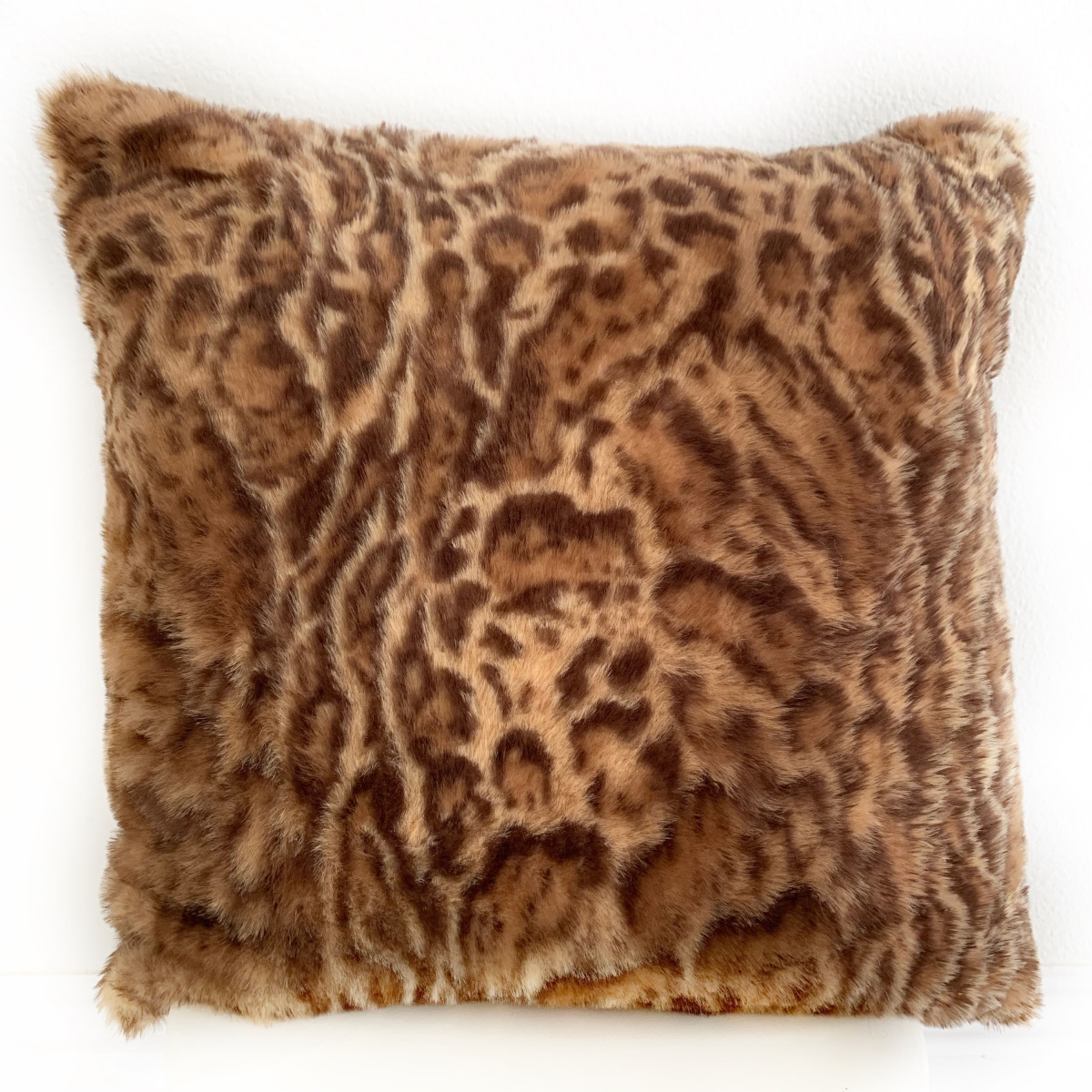 PBEZ1667-P-2030-DP Brown & Beige Jungle Cat Animal Faux Fur Luxury Throw Pillow - 20 x 30 in. Queen Size