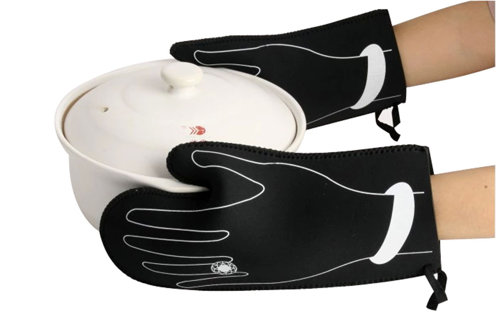 Picture of Panda Superstore PS-HOM678536011-JENNY00071 Creative PSBR Antiskid Oven Mitts, Black - Pack of 2