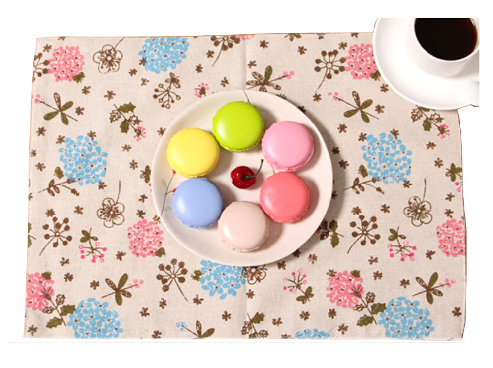 Picture of Panda Superstore PS-HOM3742001-RAY00038 Lovely Flower Printing High-Grade Place Mats Kitchenware - 33 x 48 cm - Set of 2