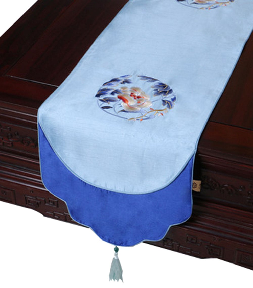 Picture of Panda Superstore PS-HOM3742021-LILY00089 Modern Embroidery Coffee Mats Tablecloth