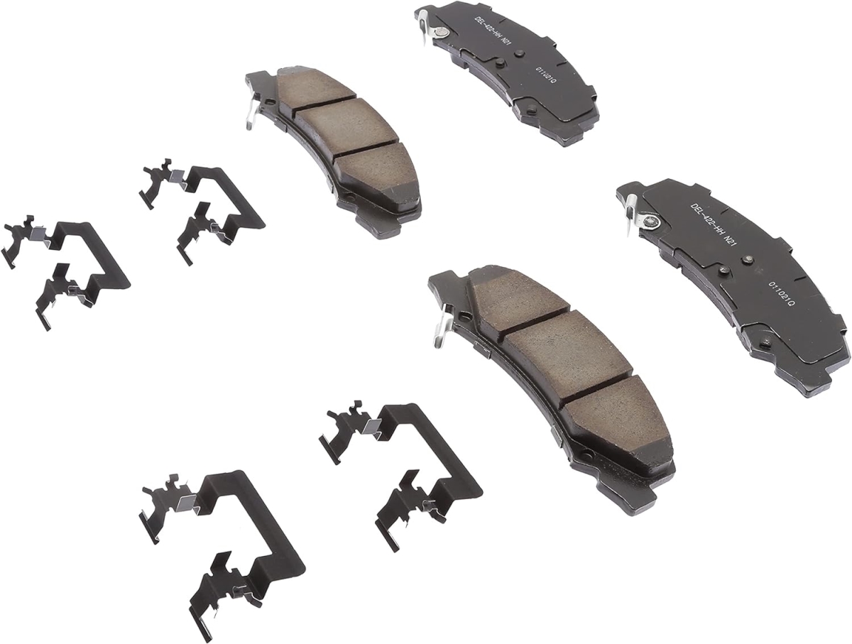 17D1159CHF1 Front Disc Brake Pad Set for 2008-2009 Buick LaCrosse
