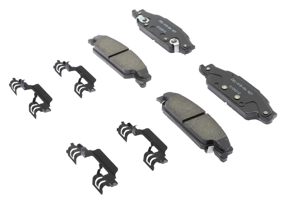 17D922CHF2 Rear Disc Brake Pad Kit for 2003-2005 Cadillac CTS