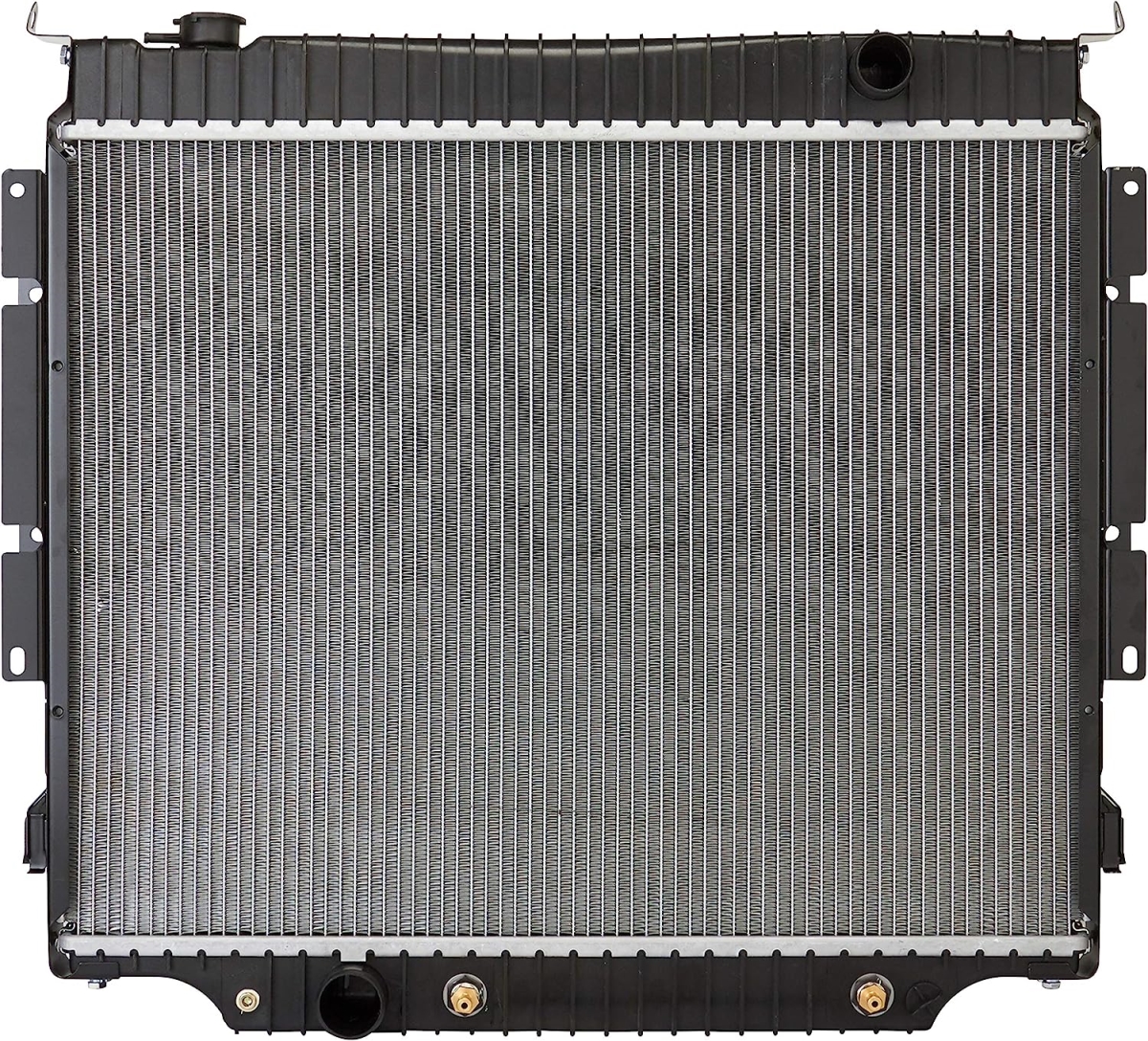 CU1165 Radiator for 1996 Ford F-250