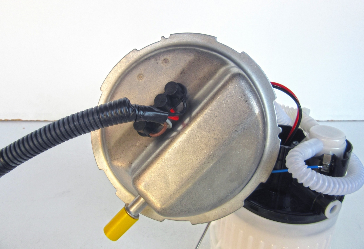 Fuel Pump Module Assembly, Mazda 3 2.0L L4 2009-04; 2.3L L4 2009-04