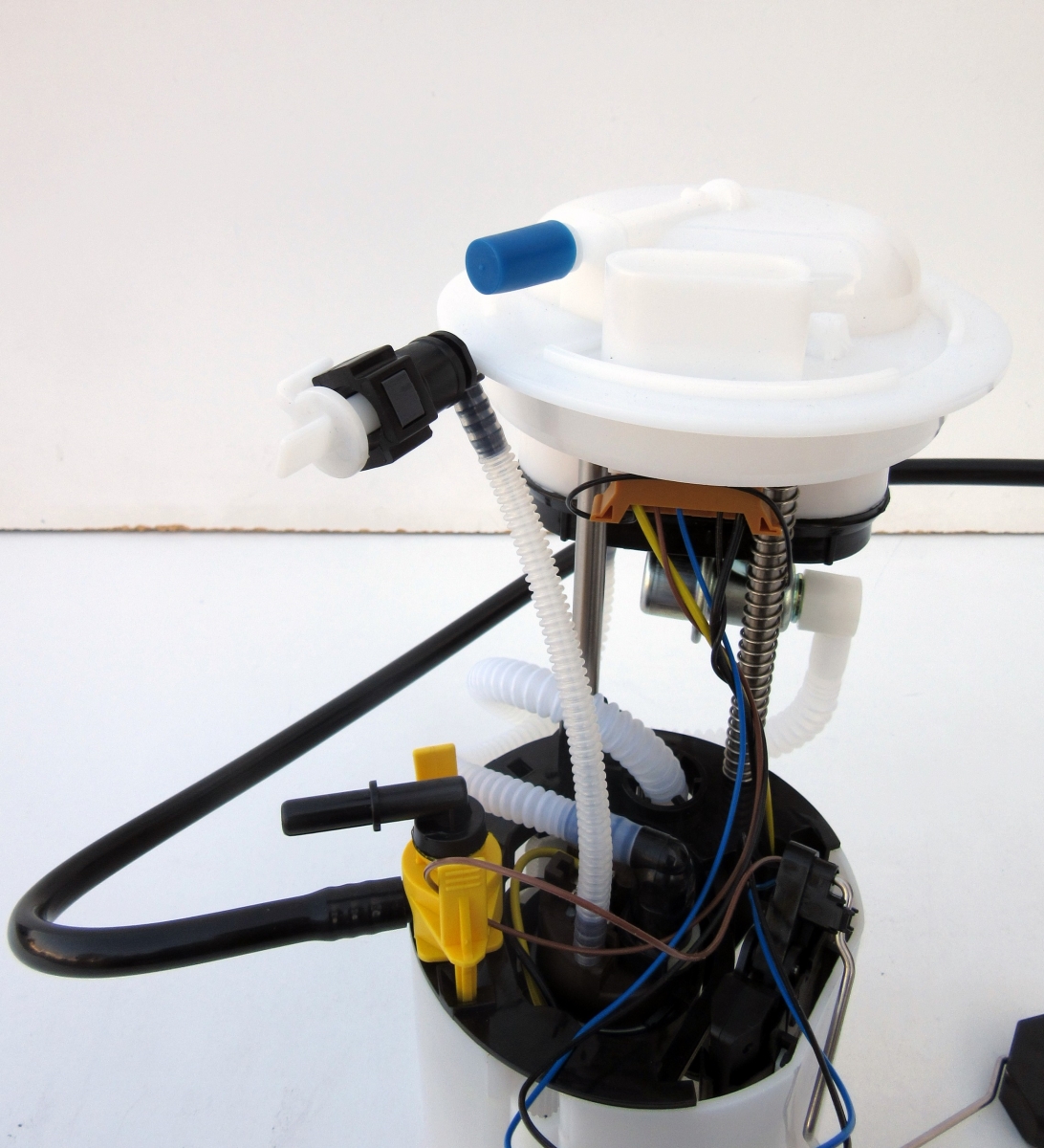 F4749A Fuel Pump Module Assembly for 2012-2014 Volkswagen Passat