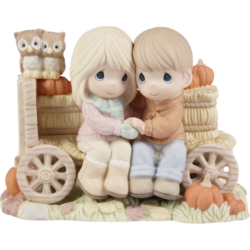 221022 Falling Into Fun With The One I Love Limited Edition Figurine
