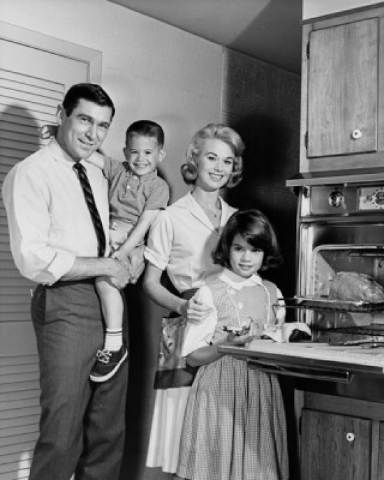 SAL25542723 Portrait of Parents & Their Children Standing in a Kitchen Poster Print - 18 x 24 in.