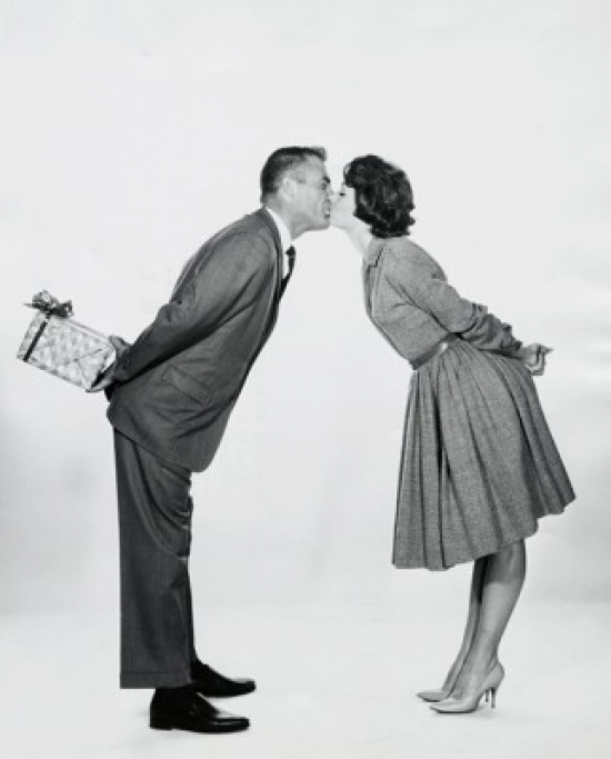 SAL255697 Side Profile of a Young Couple Kissing Each Other Poster Print - 18 x 24 in.
